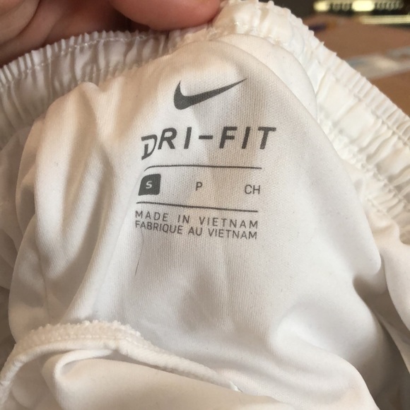 White Nike athletic shorts - Picture 2 of 2